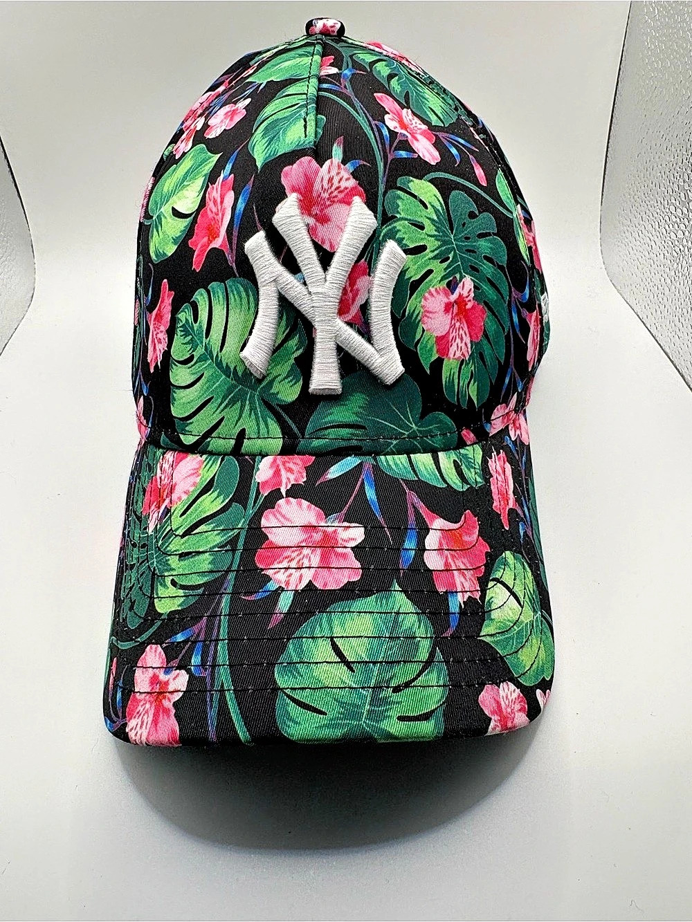 New Era Yankees 9FORTY Tropical Floral Snapback Hat Black Pink Green